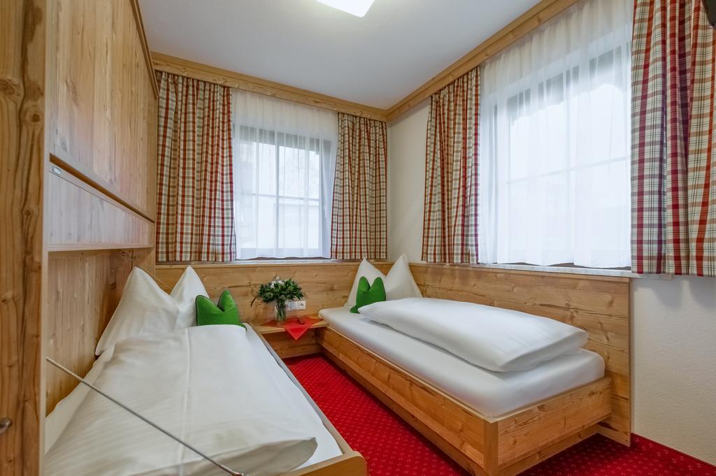 Pension Haus Am Dorfplatz Flachau Luaran gambar